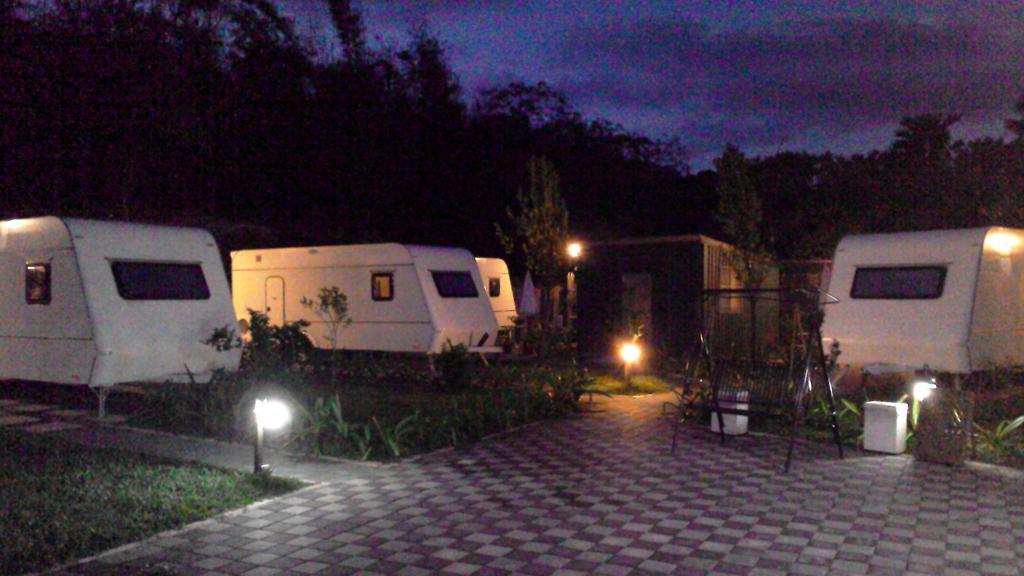 Kenting Houbihu Camping Car B&B Longshui Buitenkant foto
